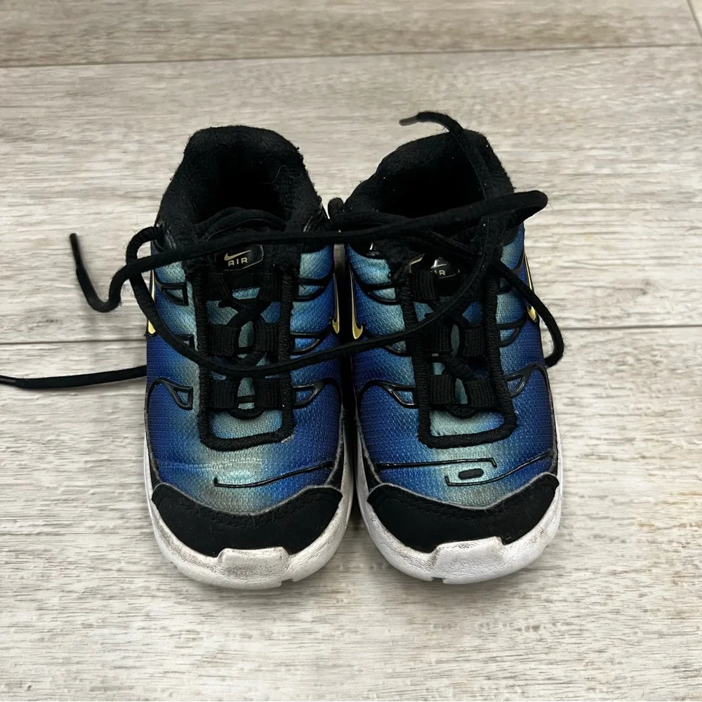 Nike Air Max Plus TD Toddler Sneakers Black Sky Blue Size 4C - Picture 2 of 11